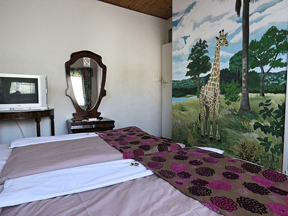 Parrot Lodge Bulawayo Exterior foto